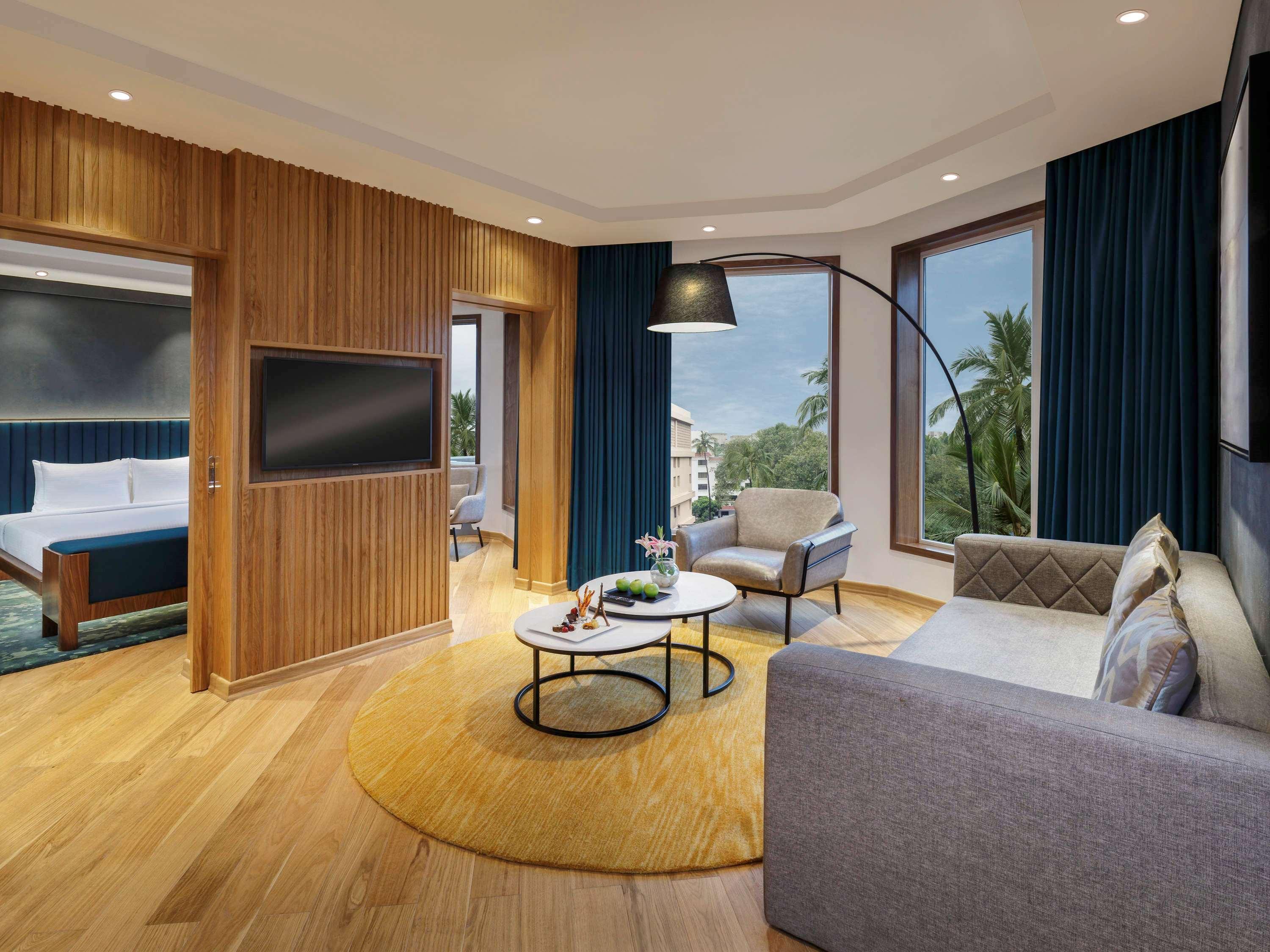 Novotel Mumbai Juhu Beach Εξωτερικό φωτογραφία Suite