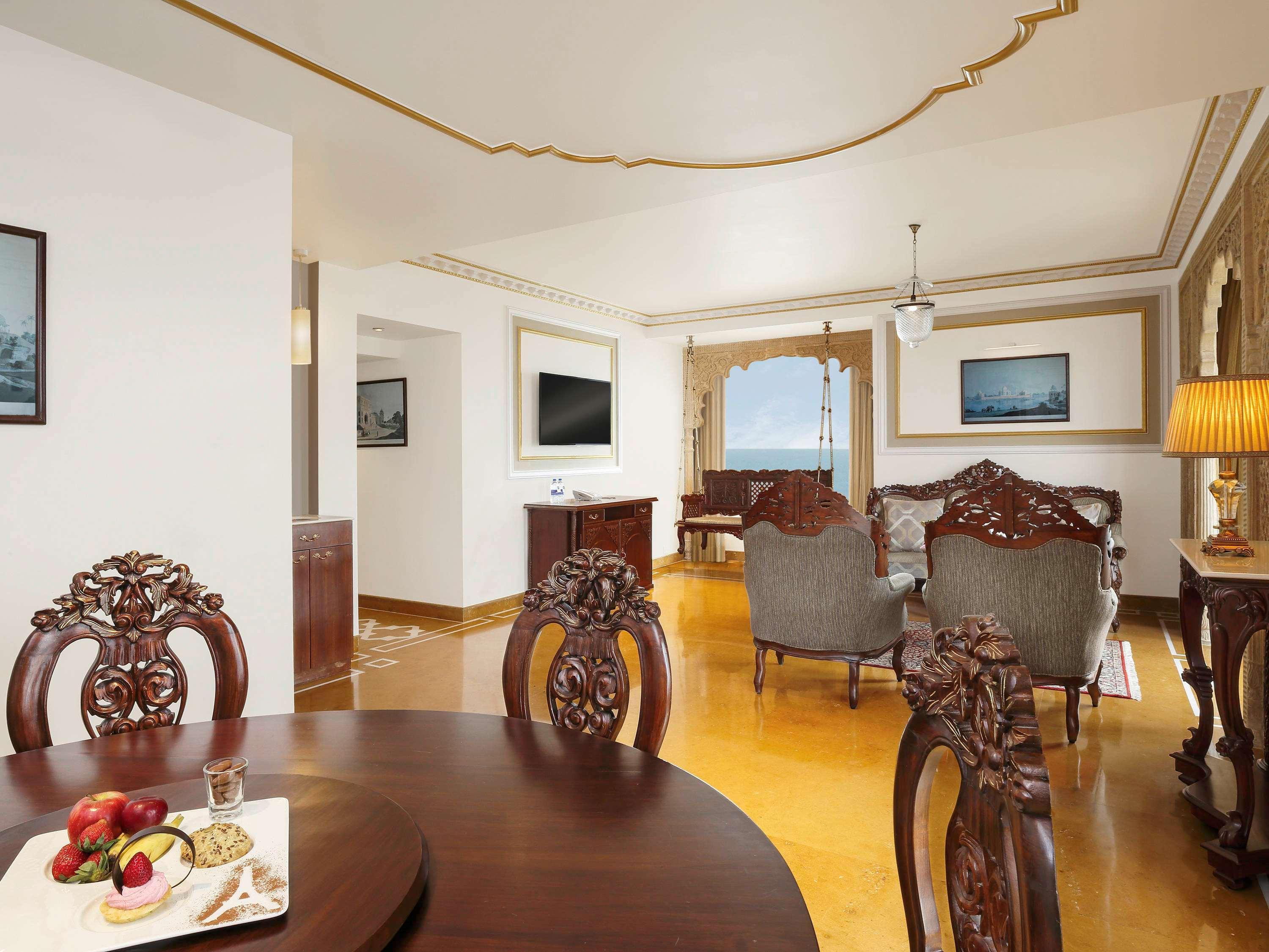 Novotel Mumbai Juhu Beach Εξωτερικό φωτογραφία Suite