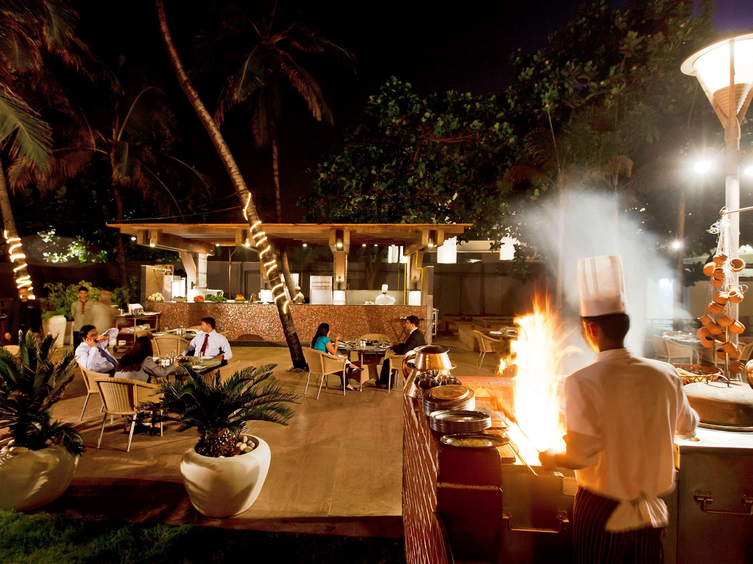 Novotel Mumbai Juhu Beach Εξωτερικό φωτογραφία The Park, Hyderabad