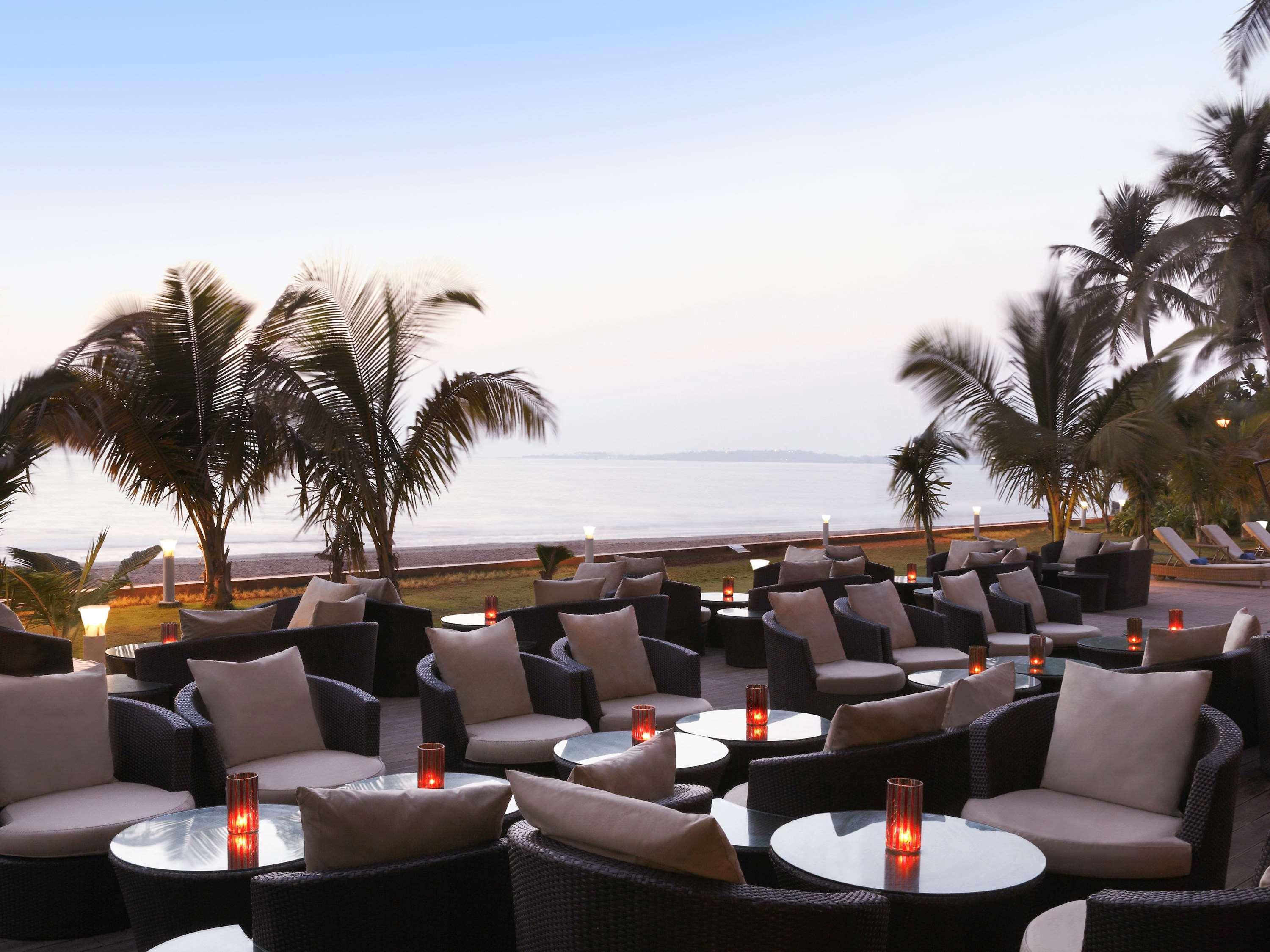 Novotel Mumbai Juhu Beach Εξωτερικό φωτογραφία The Beach Club