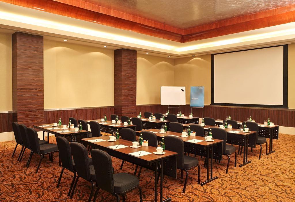 Novotel Mumbai Juhu Beach Εξωτερικό φωτογραφία Meeting room